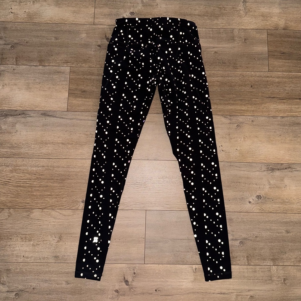 Sweaty Betty Black Leggings with White Reflective Polka Dots